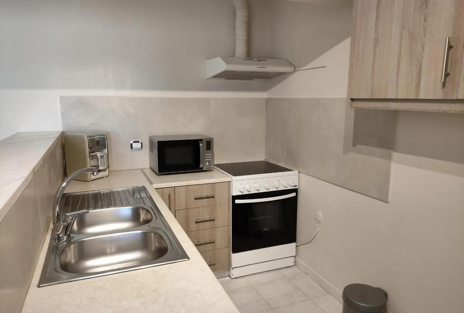 Horizon Seaview Apartment Lassi